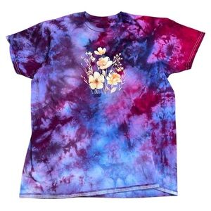 Gildan Ice Dyed Floral Tshirt XL